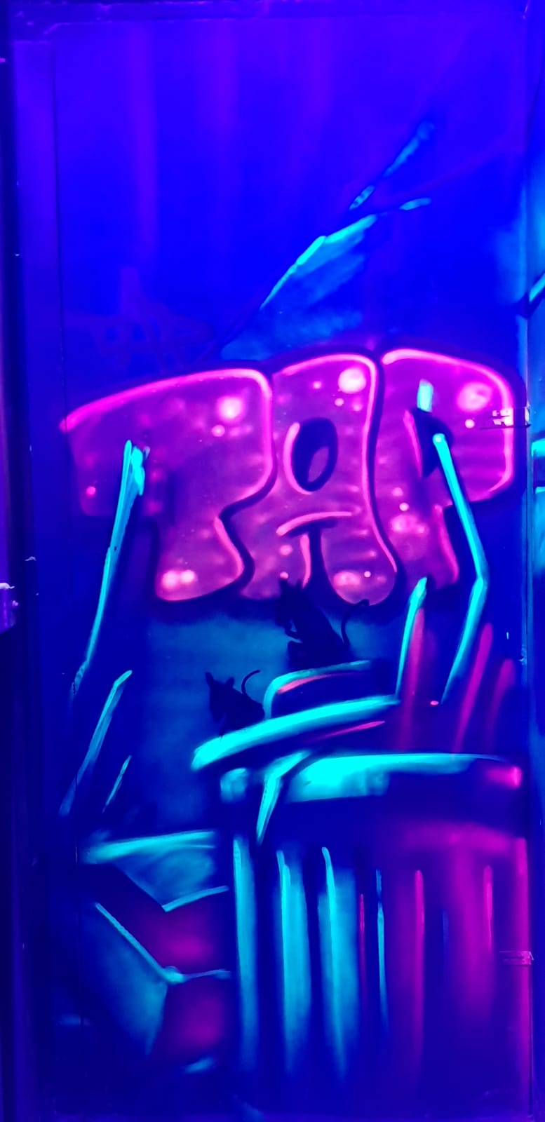 Labyrinthe du Cybergame Courbevoie sous lumière UV